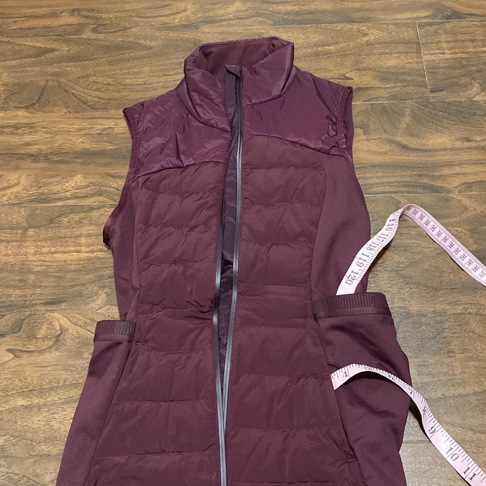 Lululemon Down For It All Vest Dark Adobe Size 4 - Picture 10 of 10